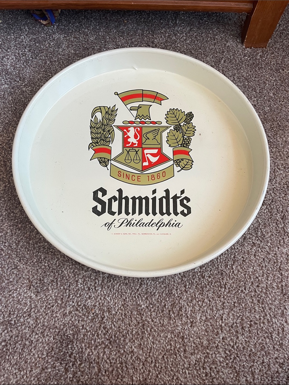 Vintage Schmidt's of Philadelphia Cream Beer Tray with Red and Gold Crest